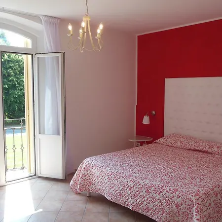 Meli Lupi - Residenze Temporanee شقة