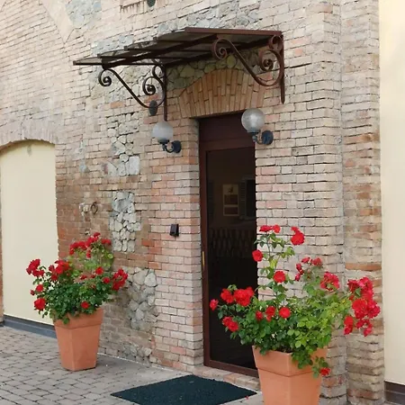 Meli Lupi - Residenze Temporanee بارما