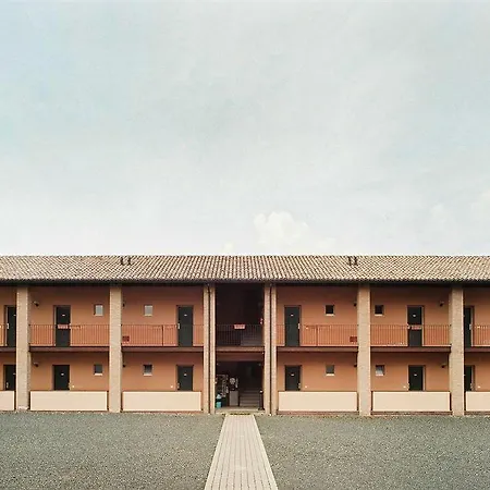 아파트 Meli Lupi - Residenze Temporanee 파르마
