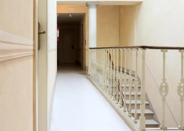 Meli Lupi - Residenze Temporanee شقة