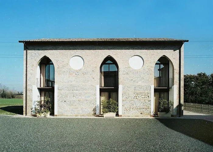 Meli Lupi - Residenze Temporanee شقة